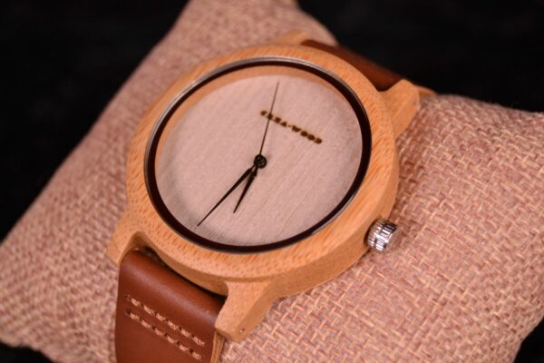 Crea-Wood Watch 'Walnut light' 1